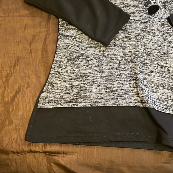 Nonpateil Long Sleeve Graphic Tee - Picture 4 of 4